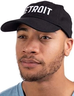 Detroit | Classic Retro City Detroiter 313 Cool Michigan Men Women Cap Dad Hat -T-Shirt Store 4183gYAeg1L