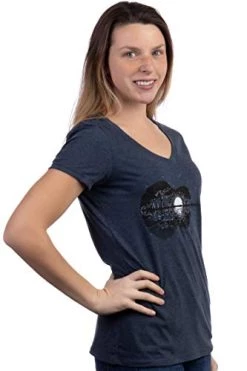 Acoustic Guitar Moonrise | Guitarist Musician Music Player For Women's V-Neck T-Shirt 9 Acoustic Guitar Moonrise | Guitarist Musician Music Player For Women's V-Neck T-Shirt -T-Shirt Store 41uywi40tsL 1