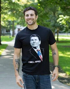I Smell Hippies | Funny Ronald Reagan Conservative Merica USA Unisex -T-Shirt Store 51f5LZjB1gL