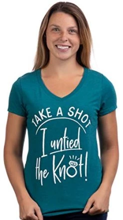 I Do, I Did, I'm Done | Funny Divorce Party Gift Divorcee Joke V-Neck T-Shirt Top For Women